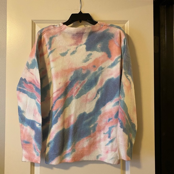 Sweater - Picture 3 of 4